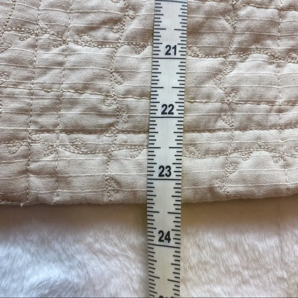 Freedom to Change Front Zip Quilted Vest Size Large - Picture 8 of 8